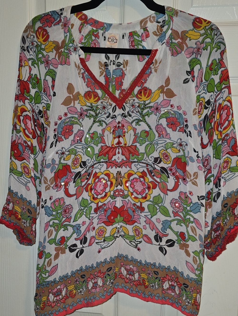 Bila White Multicolor Embroidered Floral V-Neck Tunic